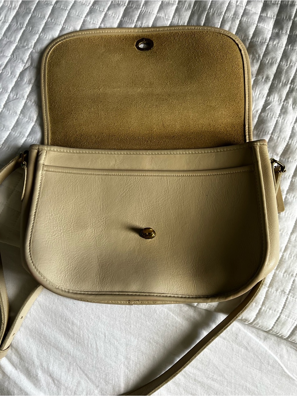 Vintage COACH City Bag 9790 Ivory Bone / Cream Leather Made in USA Crossbody - Picture 2 of 10